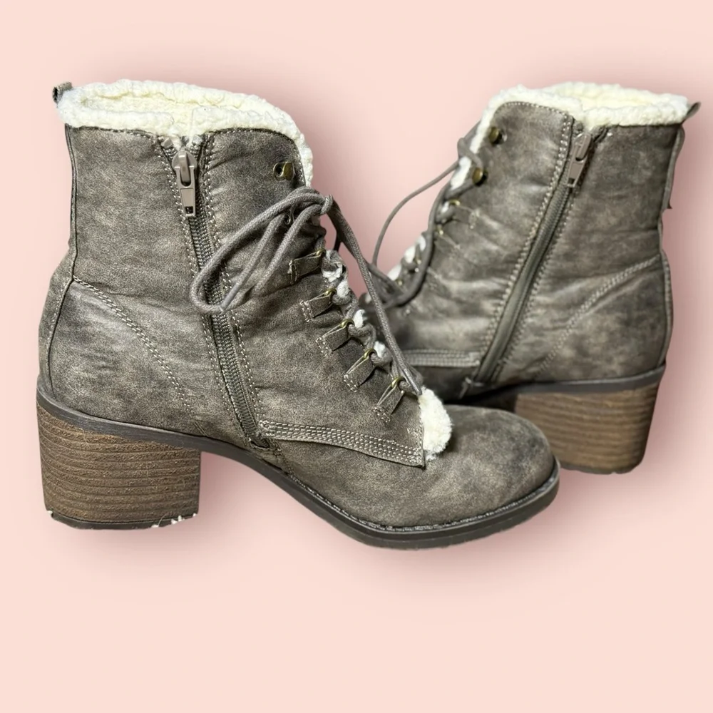 MIA Faux Fur Lace-Up Ankle Boots | Size 8.5 - Picture 12 of 12